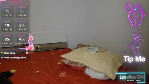 Snapshot of montserrat123 chatting on 03-12-25, 09:55 Monse online show from 03-12-25, 09:55