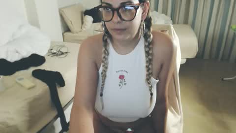 Monse online show from 06-06-26, 09:08