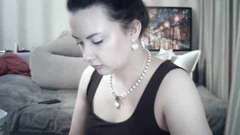 Snapshot of moodiemira chatting on 06-10-26, 05:34 moodiemira online show from 06-10-26, 05:34