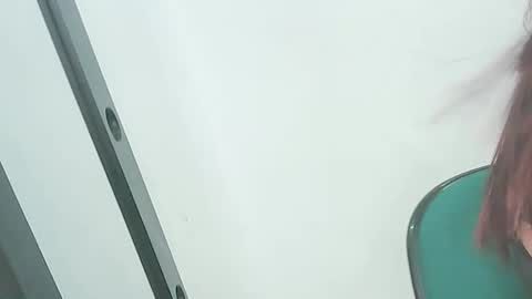 Snapshot of moon_0711 chatting on 11-22-25, 07:18 moon_0711 online show from 11-22-25, 07:18