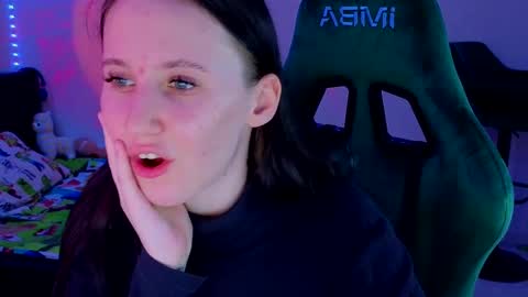 Lola online show from 03-12-25, 09:03