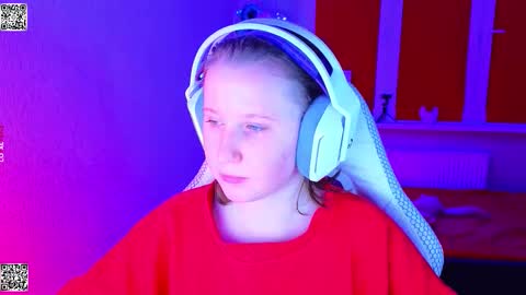 Lola online show from 12-02-25, 05:41