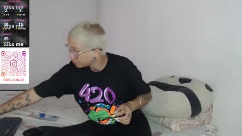 Snapshot of moon_cat85 chatting on 01-13-25, 06:16 Luna online show from 01-13-25, 06:16