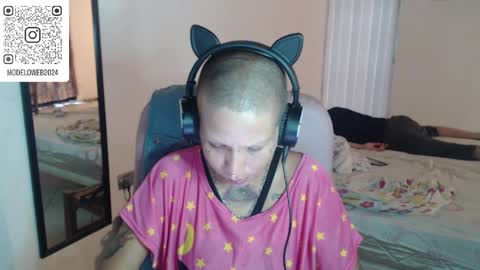 Snapshot of moon_cat85 chatting on 03-06-25, 03:35 Luna online show from 03-06-25, 03:35