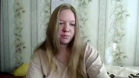 moon_linght000 online show from 07-13-26, 02:03