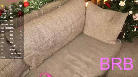 Snapshot of moon_sonata chatting on 12-18-24, 07:36 Kate Moon online show from 12-18-24, 07:36