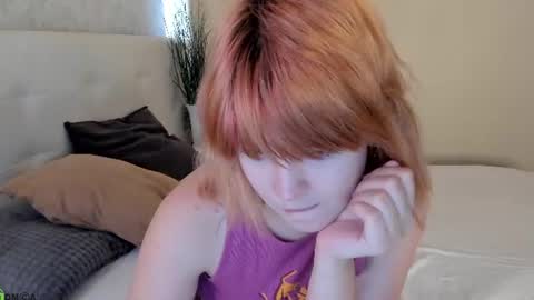Snapshot of moon_starry chatting on 06-26-26, 09:35 Your love online show from 06-26-26, 09:35
