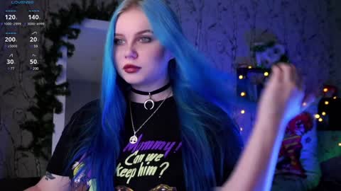 Snapshot of moon_valkyriie chatting on 01-12-25, 10:23 Emilia online show from 01-12-25, 10:23