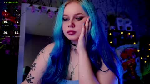 Snapshot of moon_valkyriie chatting on 02-13-25, 07:13 Emilia online show from 02-13-25, 07:13