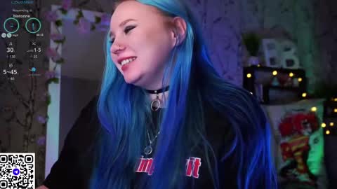 Snapshot of moon_valkyriie chatting on 02-23-25, 11:44 Emilia online show from 02-23-25, 11:44