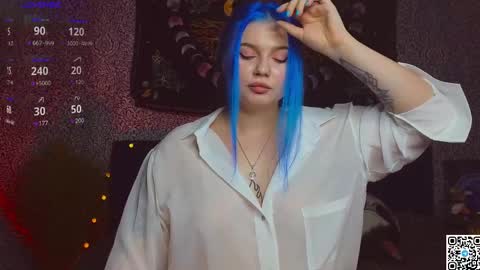 Snapshot of moon_valkyriie chatting on 03-08-25, 09:50 Emilia online show from 03-08-25, 09:50