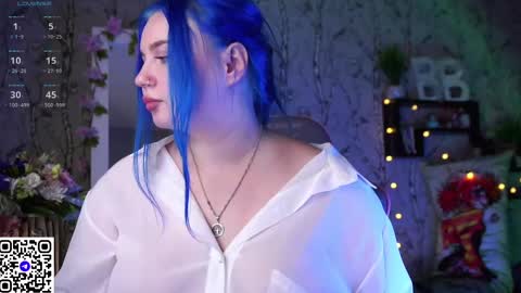 Snapshot of moon_valkyriie chatting on 03-08-25, 12:52 Emilia online show from 03-08-25, 12:52