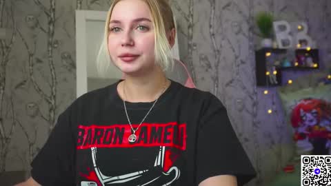 Snapshot of moon_valkyriie chatting on 02-02-26, 08:02 Emilia online show from 02-02-26, 08:02