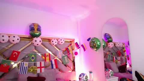 Moon Water   online show from 06-12-26, 11:31