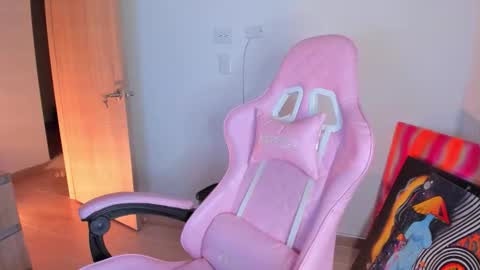 MOON online show from 11-22-25, 12:31