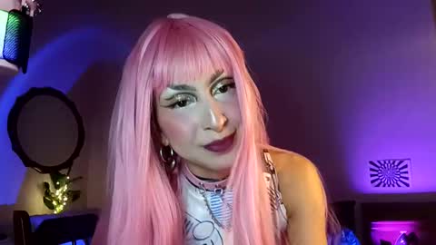 Snapshot of mooncinna chatting on 09-14-25, 05:45 Cinna online show from 09-14-25, 05:45