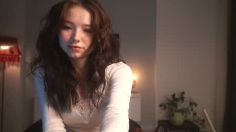 Snapshot of moonfaced_ chatting on 02-07-26, 04:11 Ann online show from 02-07-26, 04:11