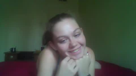 Snapshot of moongoddess16 chatting on 12-11-24, 09:23 Anastasia online show from 12-11-24, 09:23