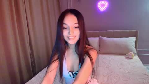 Mia online show from 11-23-25, 12:38