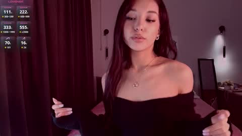 Mia online show from 03-06-26, 02:46