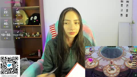 Snapshot of moonlady_ chatting on 12-31-24, 02:40 MOON  online show from 12-31-24, 02:40