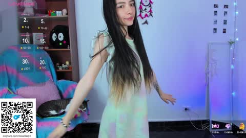 Snapshot of moonlady_ chatting on 01-24-25, 05:21 MOON  online show from 01-24-25, 05:21