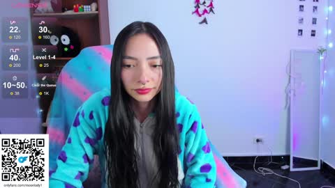 Snapshot of moonlady_ chatting on 01-27-25, 02:31 MOON  online show from 01-27-25, 02:31