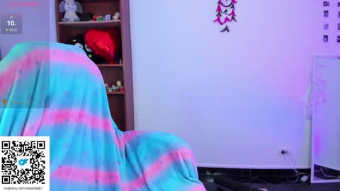 Snapshot of moonlady_ chatting on 01-31-25, 11:24 MOON  online show from 01-31-25, 11:24