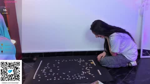 Snapshot of moonlady_ chatting on 02-01-25, 05:39 MOON  online show from 02-01-25, 05:39