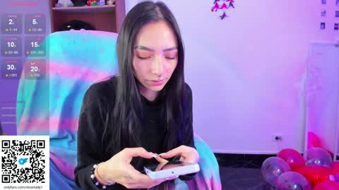 Snapshot of moonlady_ chatting on 02-04-25, 12:08 MOON  online show from 02-04-25, 12:08