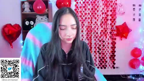 Snapshot of moonlady_ chatting on 02-13-25, 12:24 MOON  online show from 02-13-25, 12:24