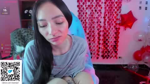 Snapshot of moonlady_ chatting on 02-24-25, 05:43 MOON  online show from 02-24-25, 05:43