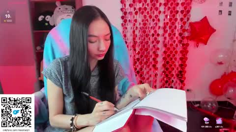 Snapshot of moonlady_ chatting on 02-24-25, 11:19 MOON  online show from 02-24-25, 11:19