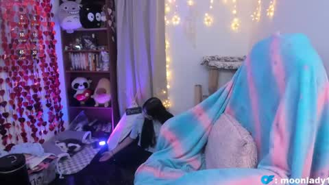 MOON  online show from 04-29-26, 11:33