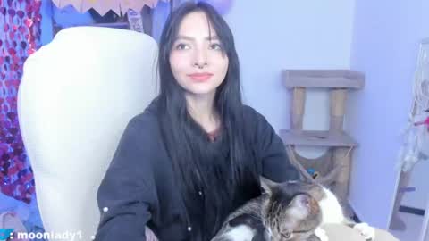 MOON  online show from 07-18-26, 01:21