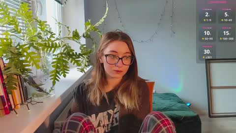 Snapshot of moonlight__lovers chatting on 01-13-25, 10:14 Dana online show from 01-13-25, 10:14