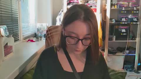 Snapshot of moonlight__lovers chatting on 02-12-25, 01:37 Dana online show from 02-12-25, 01:37