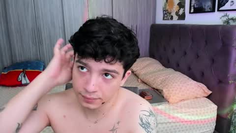 Snapshot of moonlight_baee chatting on 09-23-25, 05:38 Clove online show from 09-23-25, 05:38