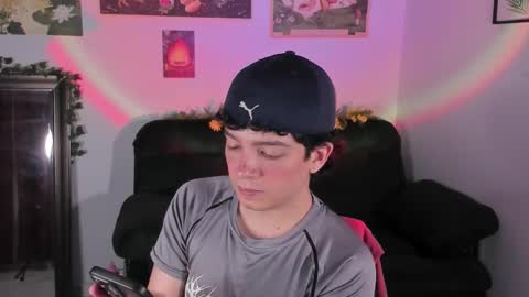 Snapshot of moonlight_baee chatting on 02-03-26, 06:22 Clove online show from 02-03-26, 06:22