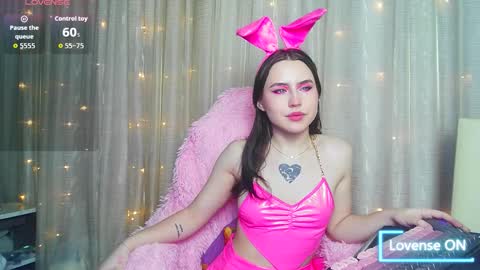 Snapshot of moonlight_sonataa chatting on 01-17-26, 10:42 moonlight_sonataa online show from 01-17-26, 10:42