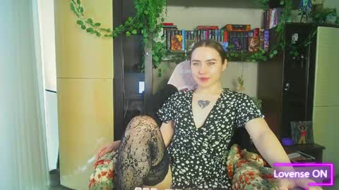 Snapshot of moonlight_sonataa chatting on 05-16-26, 10:36 moonlight_sonataa online show from 05-16-26, 10:36