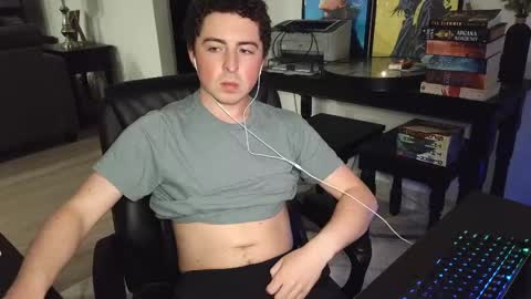 Snapshot of moonlighter7 chatting on 04-04-26, 02:10 moonlighter7 online show from 04-04-26, 02:10