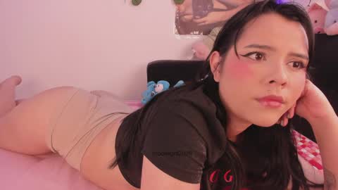moonliight__ online show from 04-09-26, 05:07