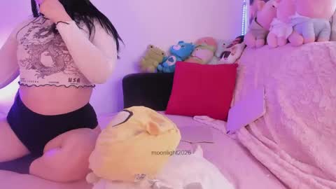 moonliight__ online show from 05-19-26, 03:40