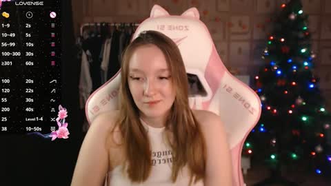 Snapshot of moonlish_siren chatting on 12-12-24, 09:15 Katrin online show from 12-12-24, 09:15