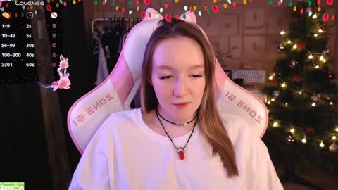 Snapshot of moonlish_siren chatting on 12-21-24, 06:34 Katrin online show from 12-21-24, 06:34