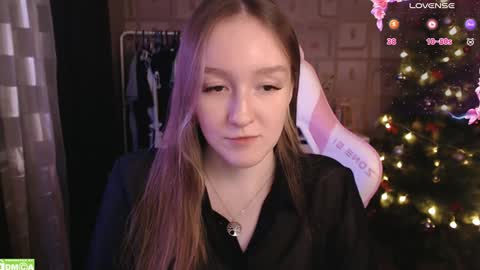 Snapshot of moonlish_siren chatting on 01-13-25, 09:09 Katrin online show from 01-13-25, 09:09