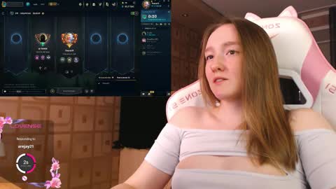 Snapshot of moonlish_siren chatting on 10-03-25, 06:38 Katrin online show from 10-03-25, 06:38