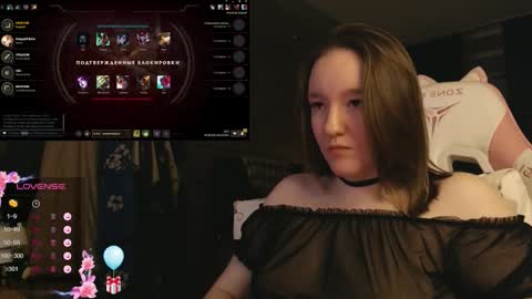 Snapshot of moonlish_siren chatting on 01-06-26, 08:45 Katrin online show from 01-06-26, 08:45