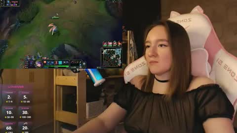 Snapshot of moonlish_siren chatting on 03-03-26, 09:31 Katrin online show from 03-03-26, 09:31